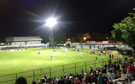 Estádio Municipal Lindolfo Monteiro em Teresina - foto 1