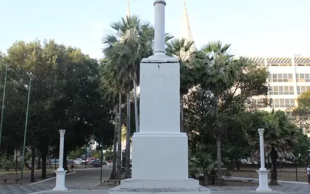Marco de Fundação da Cidade de Teresina (Coluna do Saraiva) em Teresina - foto 2