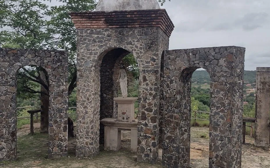 Morro do Cruzeiro em Monsenhor Gil - foto 1
